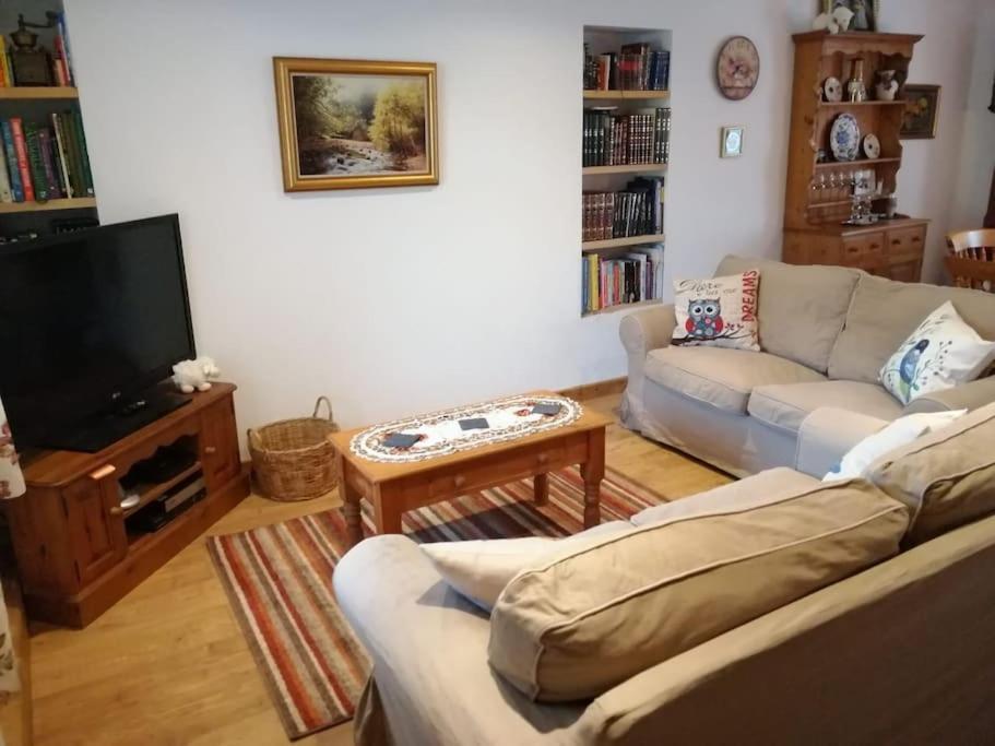 Welsh Miners Cottage Four Bedroom House Treherbert 外观 照片