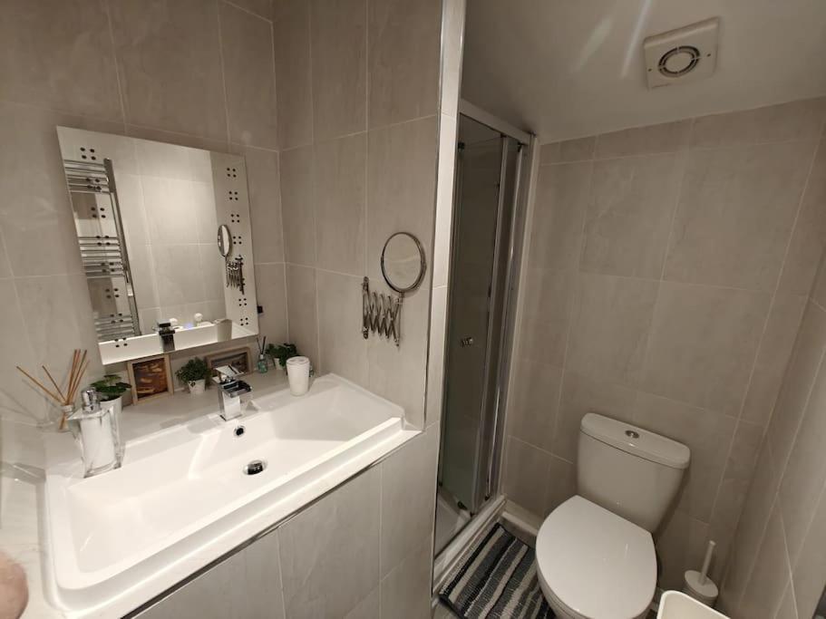 Welsh Miners Cottage Four Bedroom House Treherbert 外观 照片