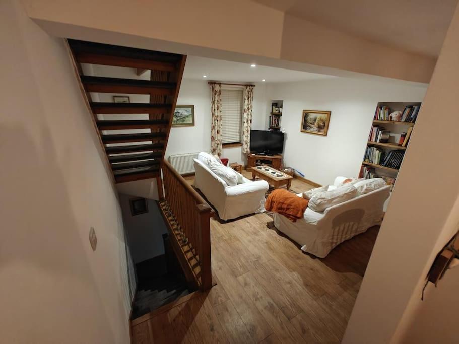 Welsh Miners Cottage Four Bedroom House Treherbert 外观 照片